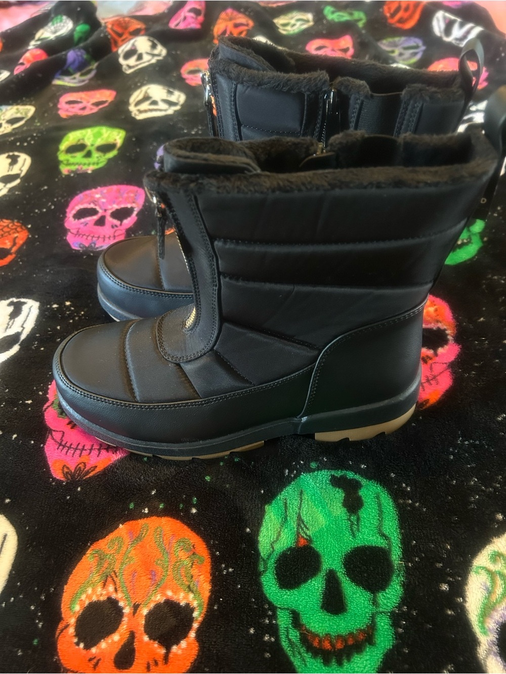 Torrid cold weather snow boots size 7 new with tags